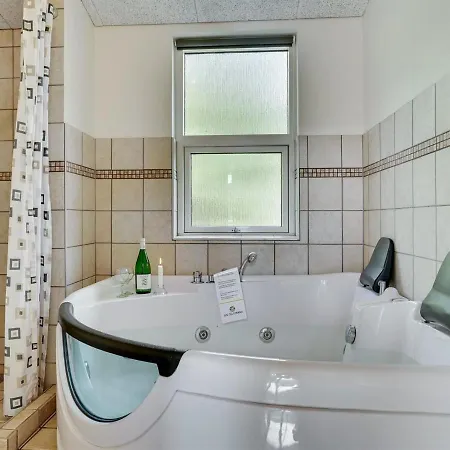 Omar - 1-0km From The Sea In Western Jutland By Interhome Tatil Evi